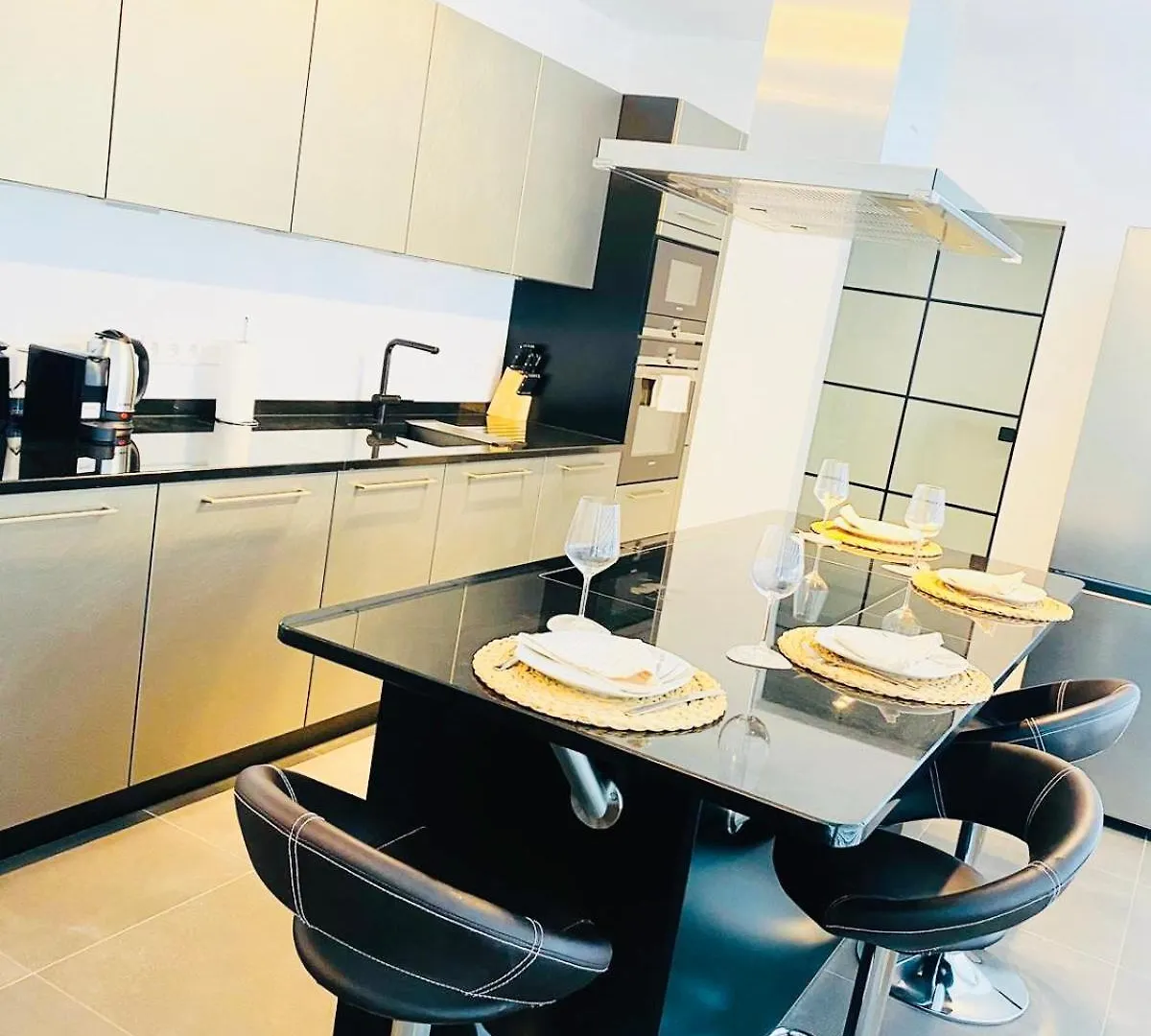 Apartment Luxury Penthouse With 2 Bedrooms, Terrace&Parking In Center Hesperange