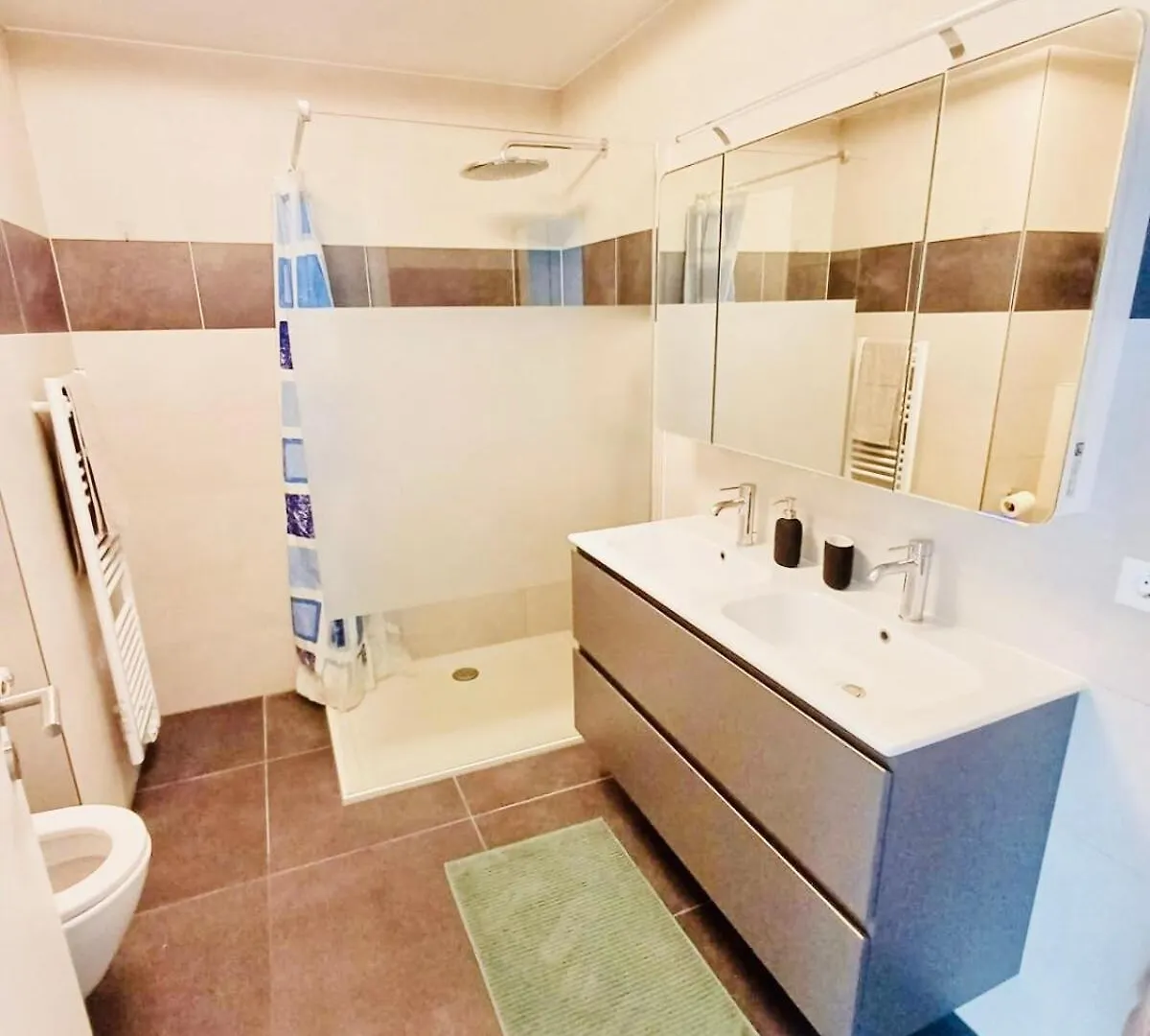 Luxury Penthouse With 2 Bedrooms, Terrace&Parking In Center Hesperange