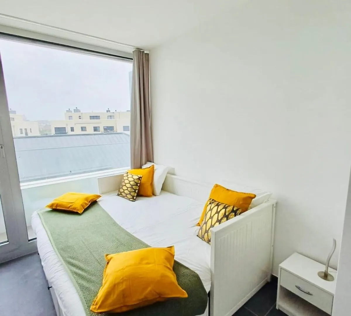 Apartment Luxury Penthouse With 2 Bedrooms, Terrace&Parking In Center Hesperange