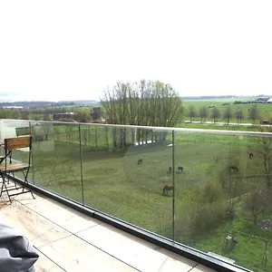  Apartment Peaceful Modern 2 Bedroom Penthouse With View